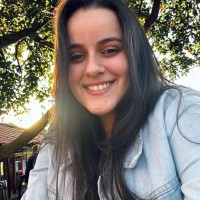 Thábata Roquini Cunha