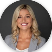 Chloe Eckel, Mra