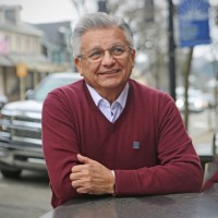 Luis E. Tovar