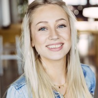 Julia Loof
