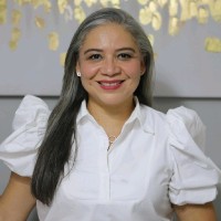 Claudia De Pereira