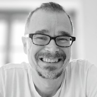 Dr. Uwe Bacher
