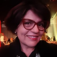 Lígia V. Hernândez