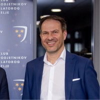 Dr. Vladan Mladenović