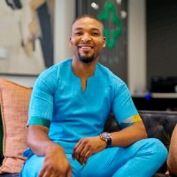 Dr Thato Molefi