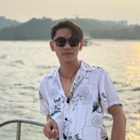 Andrew Raz