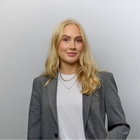Julia N.