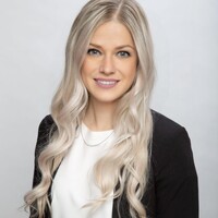 Victoria W.