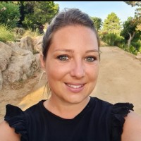Laura Cazejust