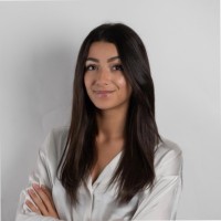 Inès Azimani