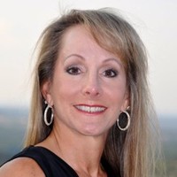 Kristin Holt