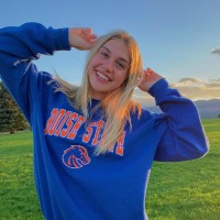 Olivia Hollinger