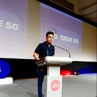 Vivek R Tripathi