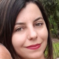 Laiane Miquelante Vieira