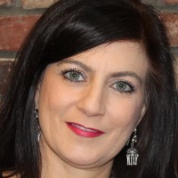 Lesley Shahbazian