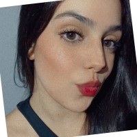 Anna Letícia Benites D