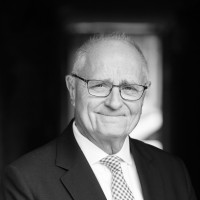 Perry Holt