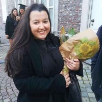 Samia Azizi