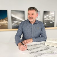 Peter Lewis