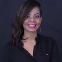 Isis Gomes