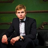 Илья Артамонов