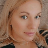 Amanda Knight