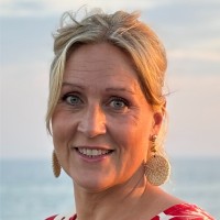 Camilla Ahlin
