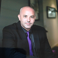 Iain Hilton