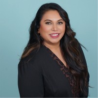 Maya Patel, Cha
