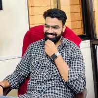 Vivek Shukla