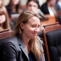 Sarah Ménard April