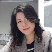 Julia Lee