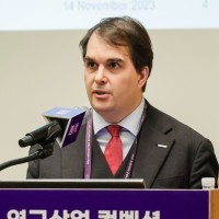 Julien HERVEAU    줄리앙 에르보 🇫🇷🇰🇷🇪🇺