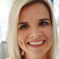 Lisa Hogan