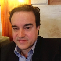 Roberto Flores