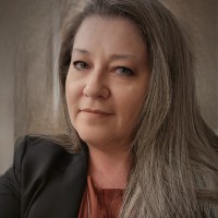 Leslie David, Cris