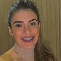 Isadora Oliveira