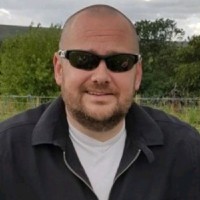 Simon Mackie