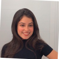 Julia Fernandes