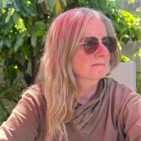 Robin Snelson