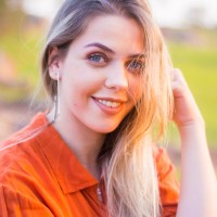 caroline de lima floriano