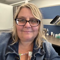 Lyndi Lowe