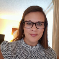 Kimberly Laval, Maed