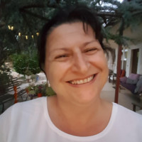 Louise Bach