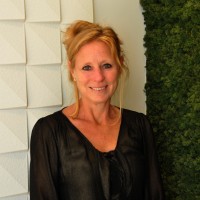 Vivianne Van Der Woude-Dirven
