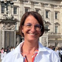 Bettina Pfluegler