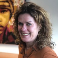 Esther V.D. Ven-Heuvelmans