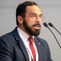 Dr. Julio Pereira