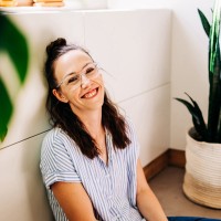 Crista Mapes, Aia