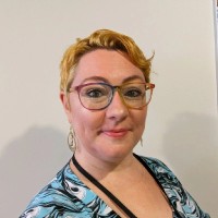 Lynna Thompson